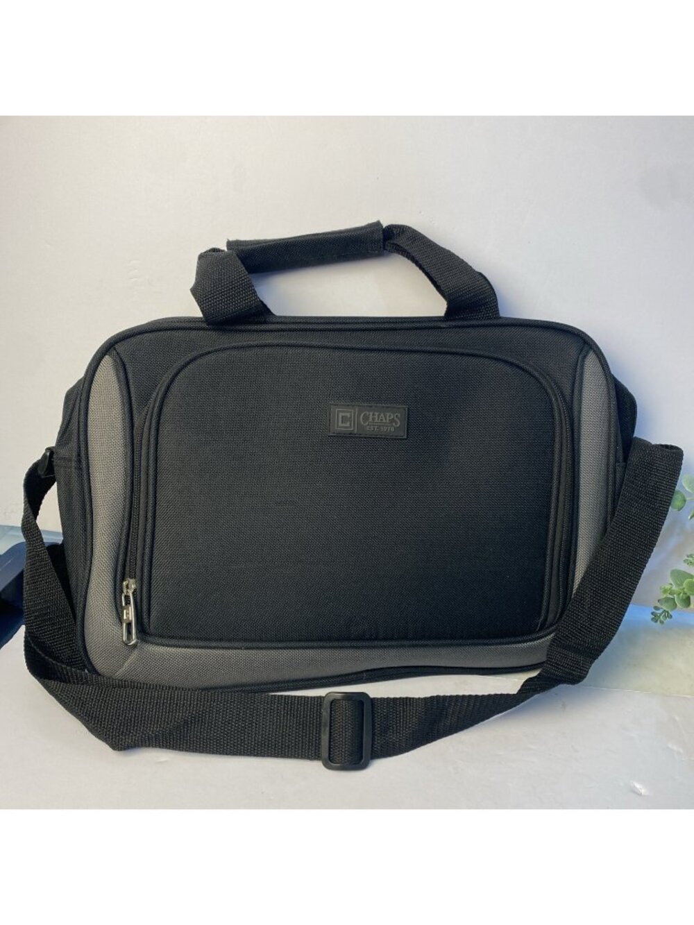 CHAPS Laptop Messenger Bag Gray Black Tech Briefcase Travel Case Carrier 9”-14”